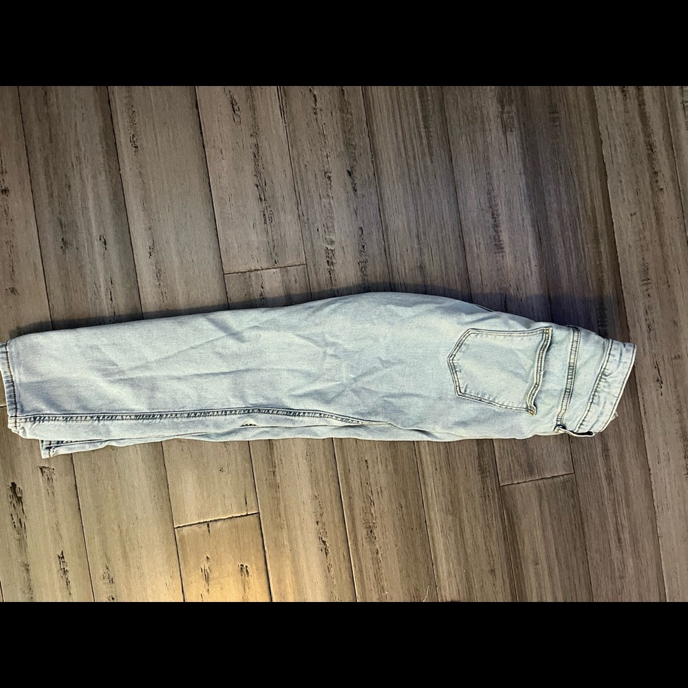 Universal Threads Jeans - Picture 3 of 6